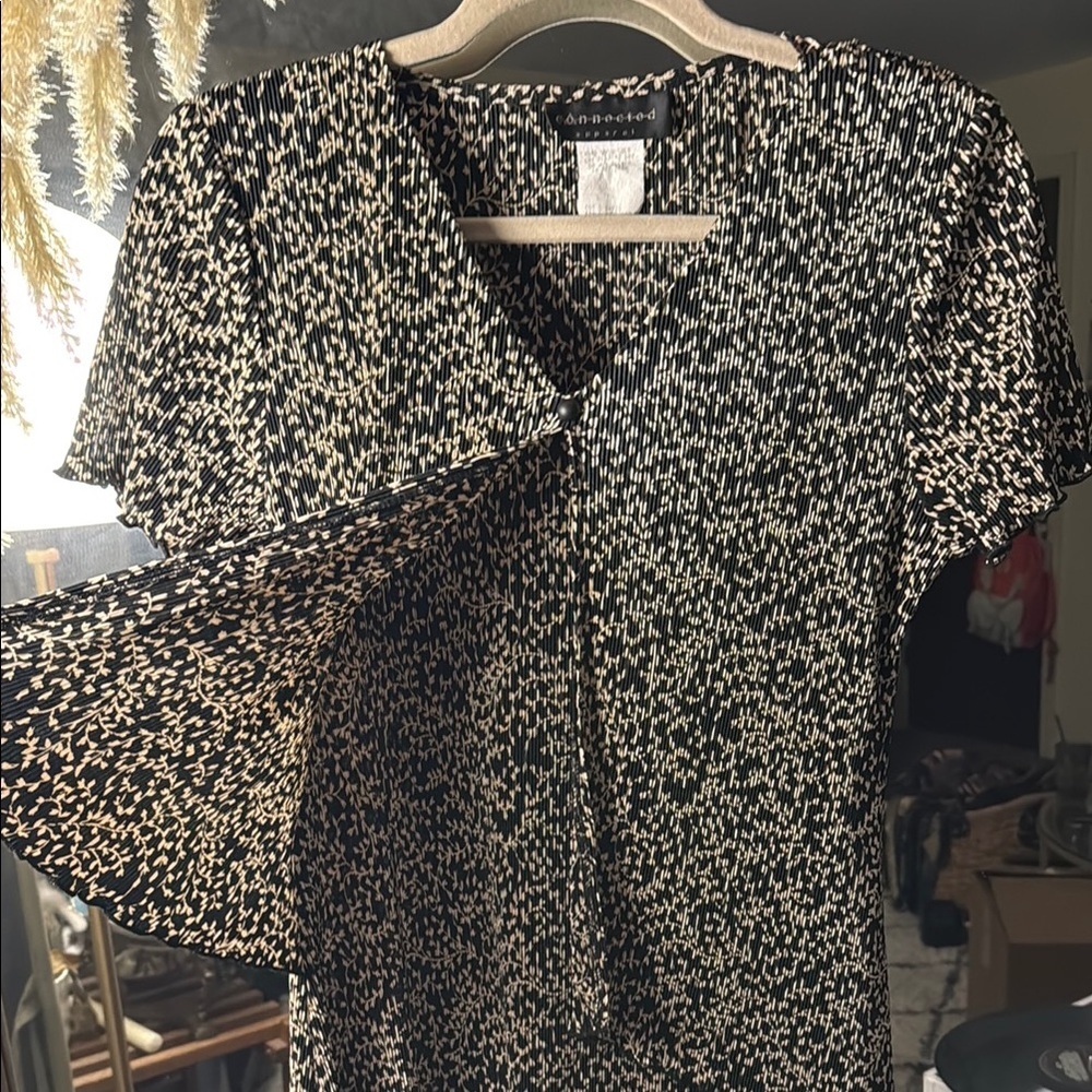 Connected Apparel Floral Black and Tan Vintage Style Dress - Picture 3 of 10